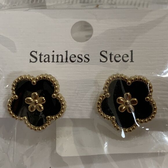 Stainless Steel Womens Black Five Leaf Clover Flower Stud Push Back Earrings - Picture 1 of 3